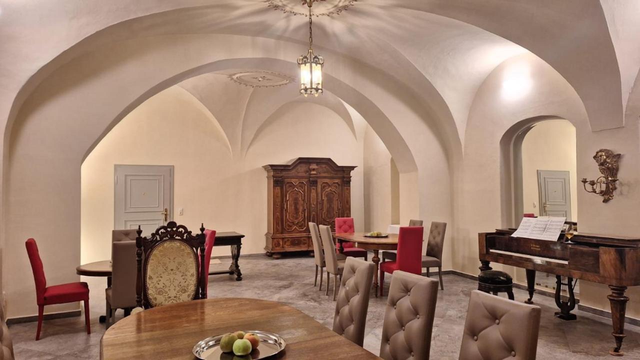 Stadtpalais Bellevue-Suite 3- Zimmer- Maisonettewohnung Mit Dachterrasse Maximal 4 Personen Bautzen Luaran gambar