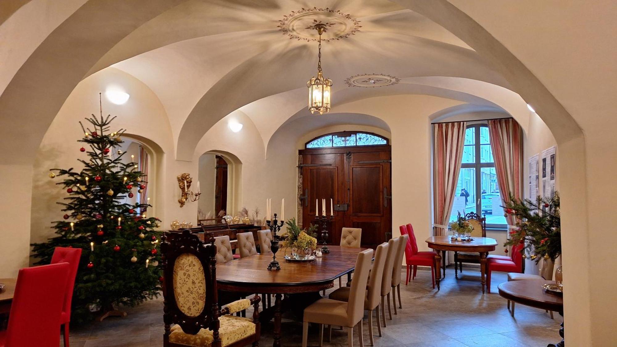 Stadtpalais Bellevue-Suite 3- Zimmer- Maisonettewohnung Mit Dachterrasse Maximal 4 Personen Bautzen Luaran gambar