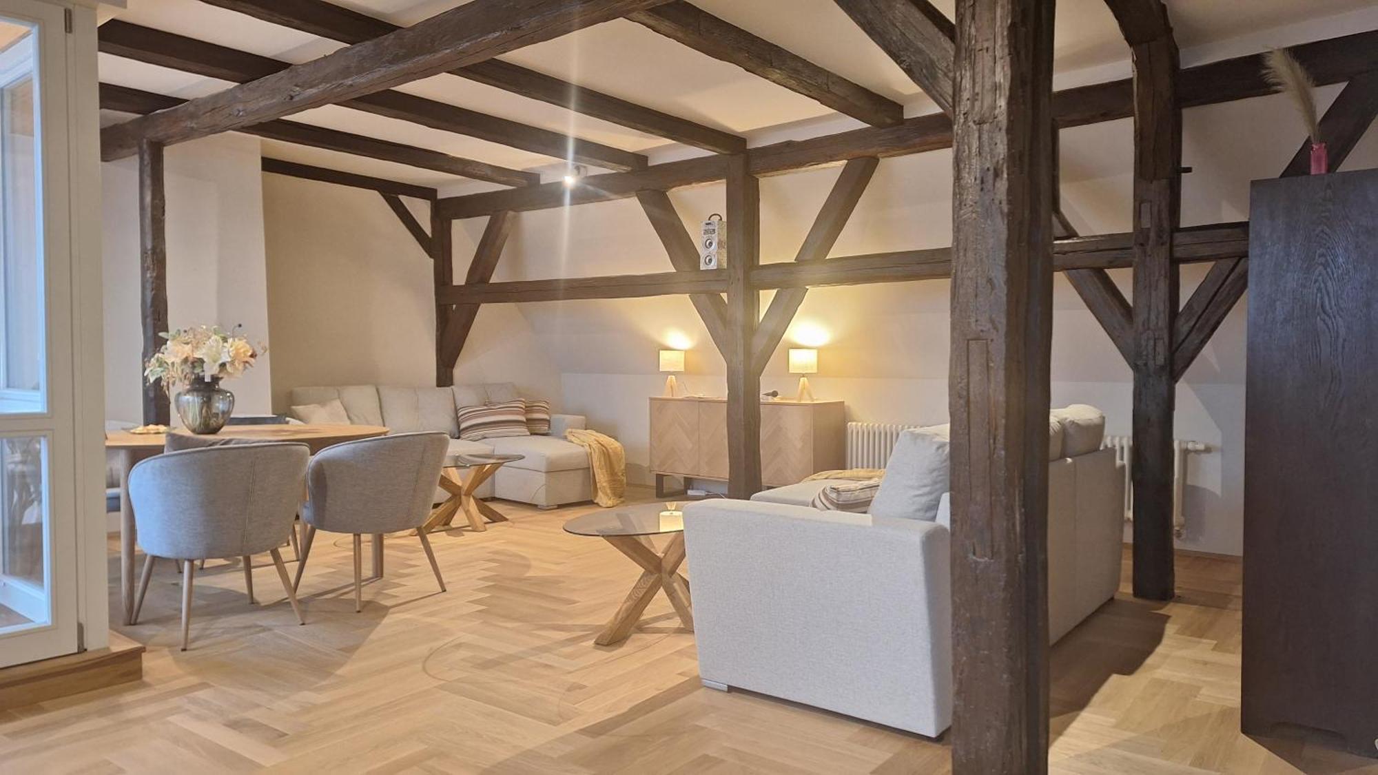 Stadtpalais Bellevue-Suite 3- Zimmer- Maisonettewohnung Mit Dachterrasse Maximal 4 Personen Bautzen Luaran gambar